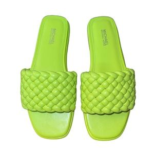 Michael Kors Amelia Flat Sandal Faux Leather Bright Limeade